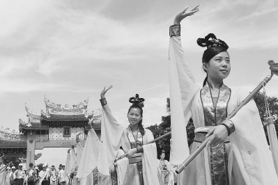  在湄洲媽祖祖廟圣旨門廣場舉行的祭祀媽祖祈福大典。 （資料圖片）