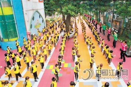 我市不少幼兒園都會(huì)舉行兒歌教學(xué)和傳唱活動(dòng)。