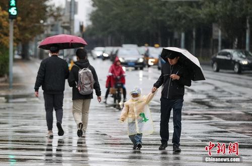 北京迎來下半年首個寒潮天氣